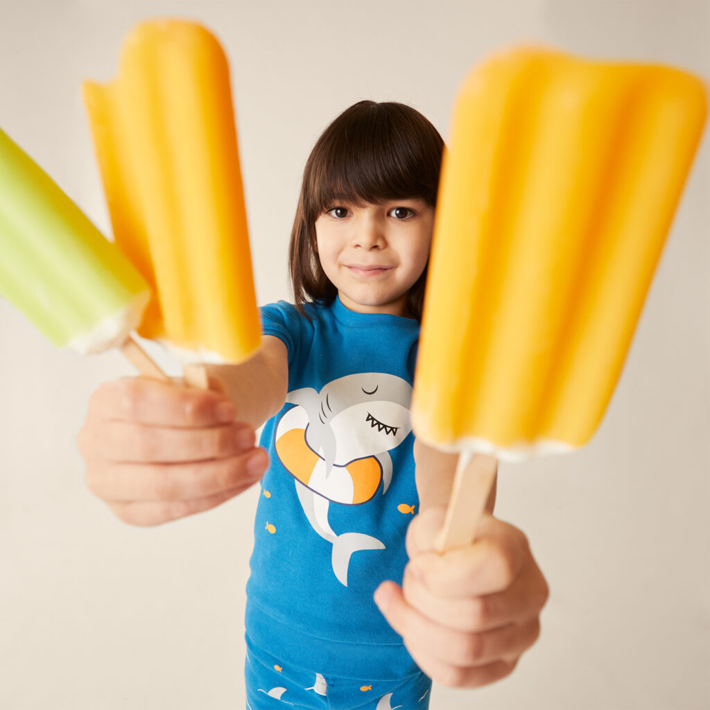 FY23_KIDS_SUMMER_ESSENTIALS_2022_03905_SHARK_PJs_ON-FIG_02