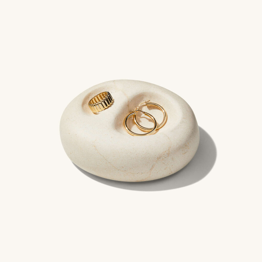 PebbleJewelryVessel_Claude_NaturalMarble_Detail_Side