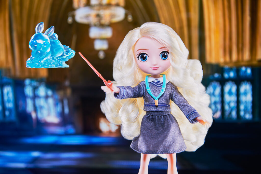 778988424766_20137261_8-Inch_Deluxe-Doll_Luna-Lovegood_Gift-Set_V2_GML_Product_18