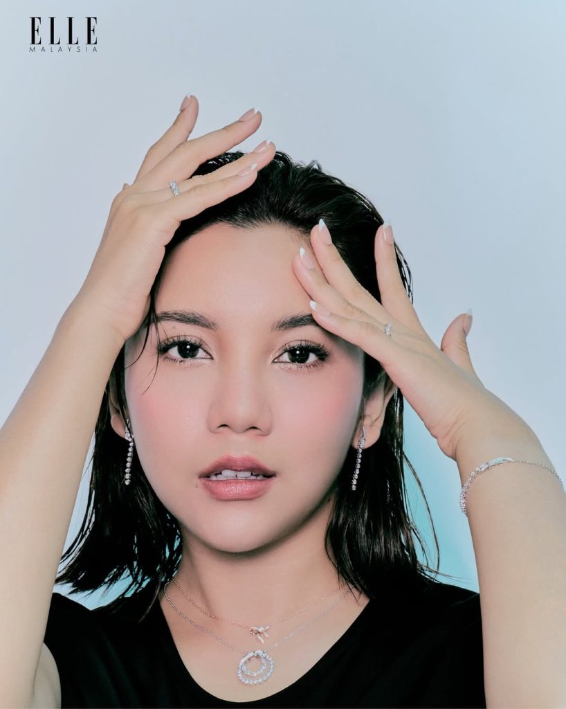 Daripada wajah polos yang pernah mencuri perhatian, @sweetqismina kini melangkah dengan aura yan-3