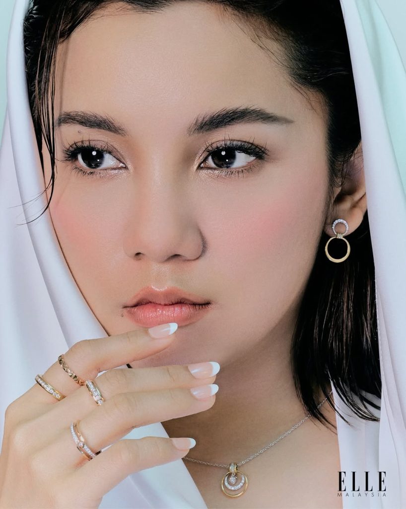 Daripada wajah polos yang pernah mencuri perhatian, @sweetqismina kini melangkah dengan aura yan-5