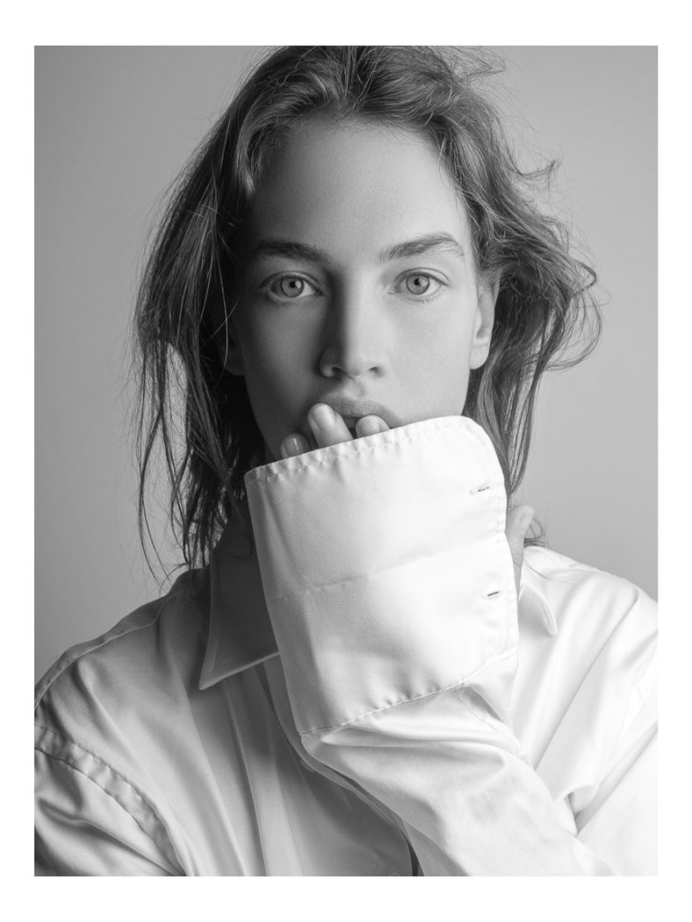 Supermodel Crista Cober 1